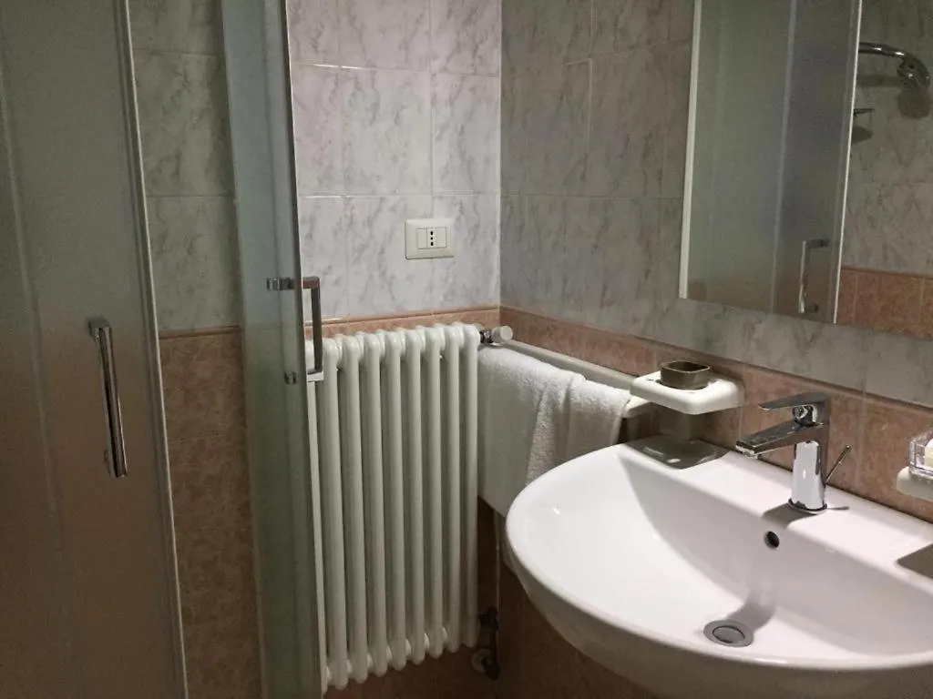 Residence Checkin A Richiesta Parma Italien